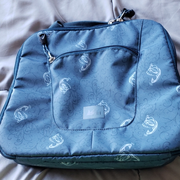 REI Handbags - REI Peacock Toiletries Travel bag.